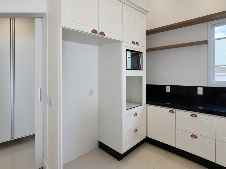 555CAD3B-81EC-4829-9DD8-9D5E58A534B2